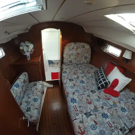 Yacht 3*