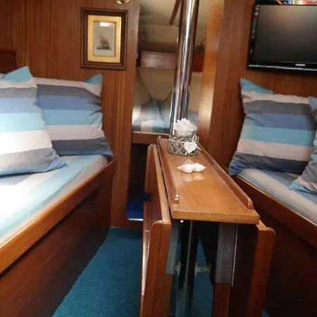 Yacht Botel